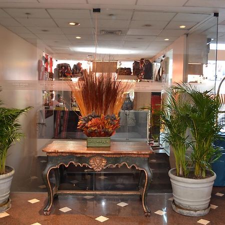 לימה Hotel Maria Angola מראה חיצוני תמונה