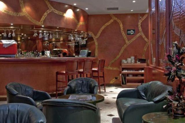 לימה Hotel Maria Angola מראה חיצוני תמונה