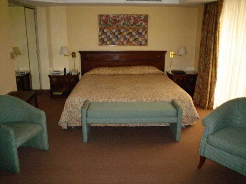 לימה Hotel Maria Angola מראה חיצוני תמונה