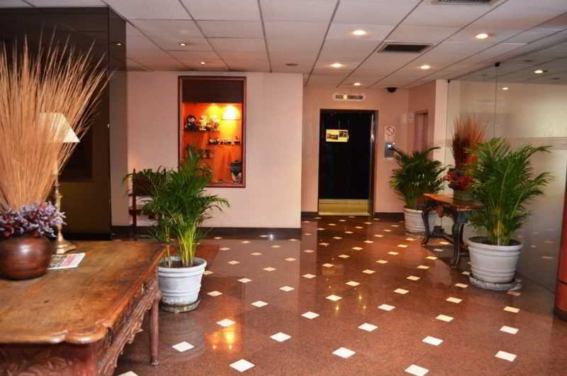 לימה Hotel Maria Angola מראה חיצוני תמונה