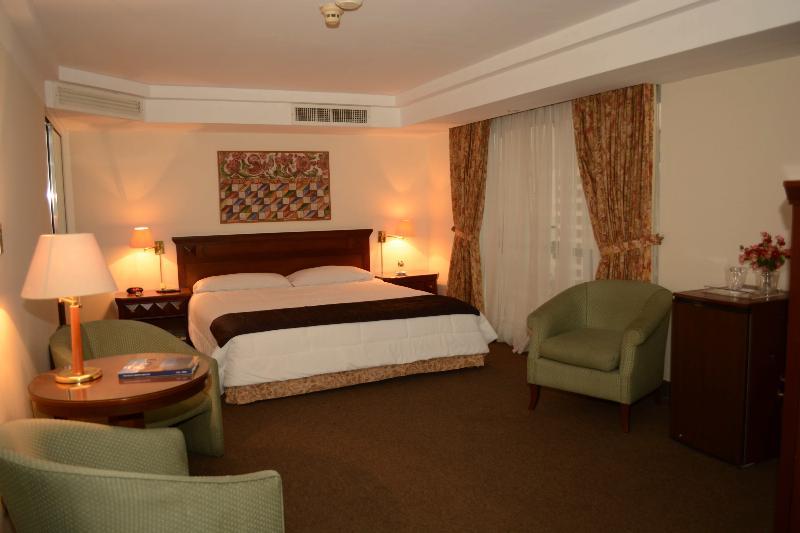 לימה Hotel Maria Angola מראה חיצוני תמונה